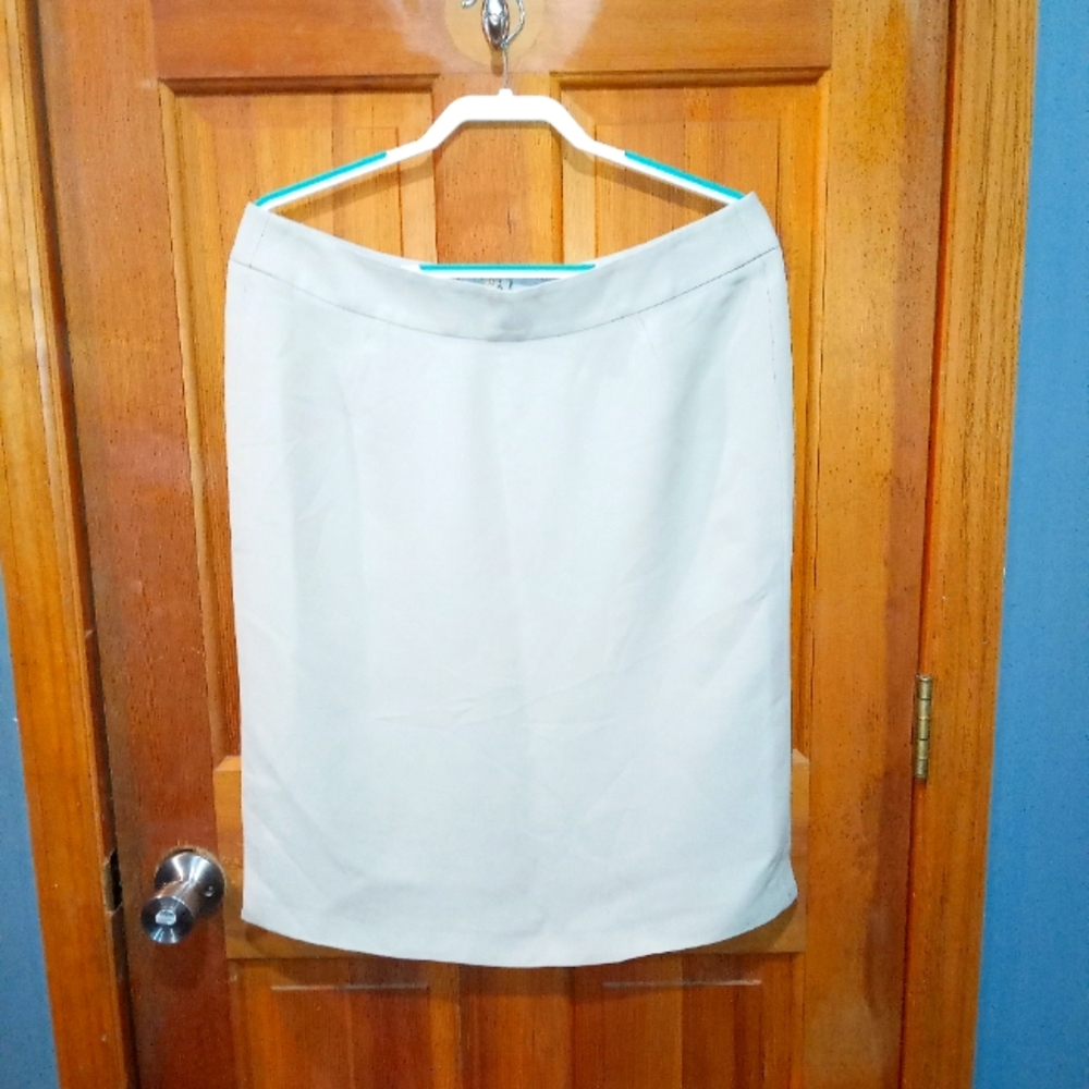 Giorgio Armani taupe viscose skirt size 50